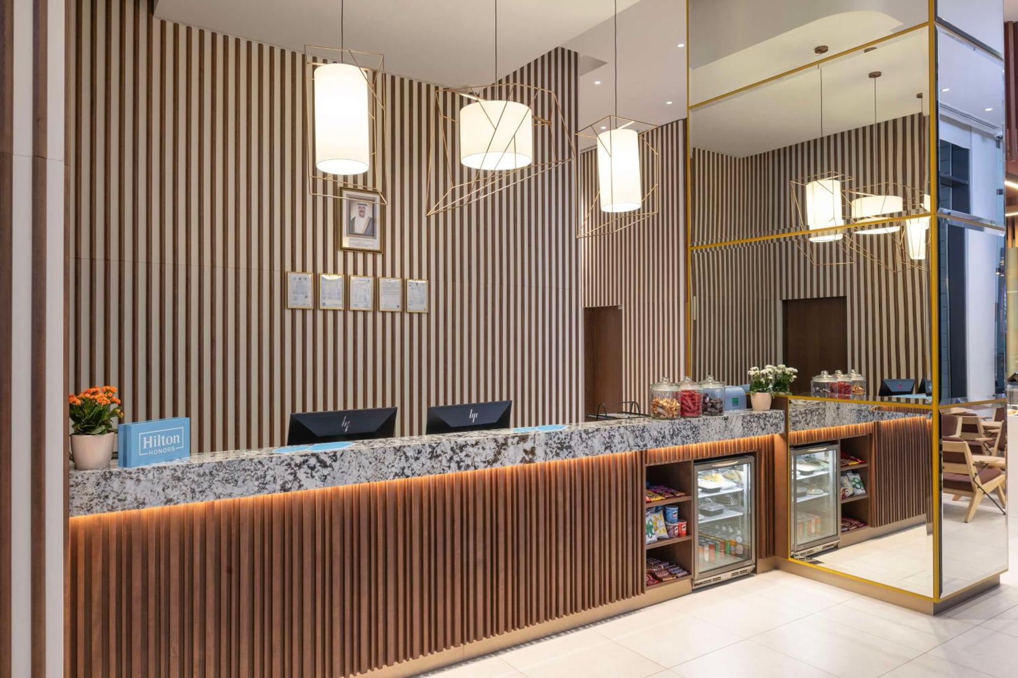 Hampton By Hilton Kuwait Salmiya Kuwait City Exterior foto